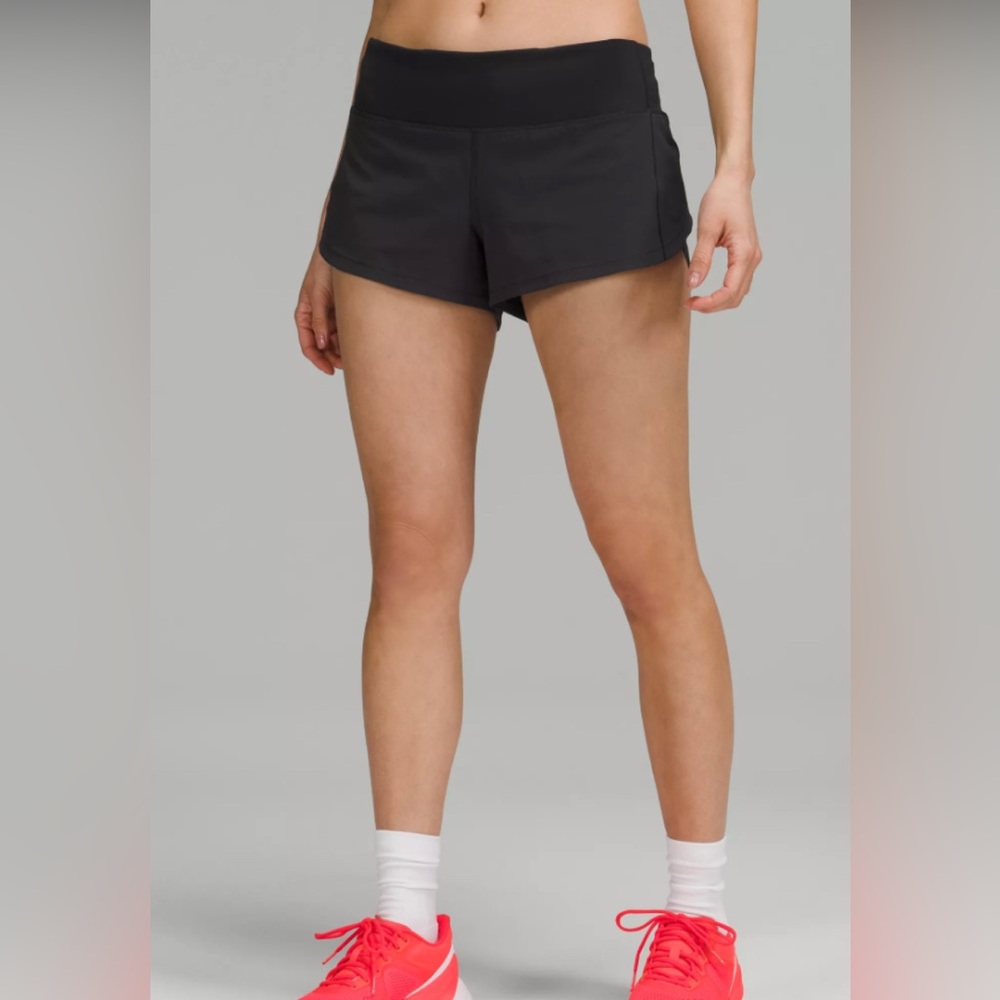 LULULEMON Speed Up short
